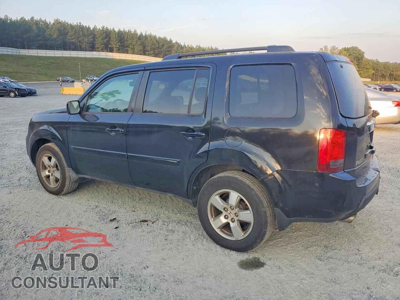 HONDA PILOT 2011 - 5FNYF4H58BB014774