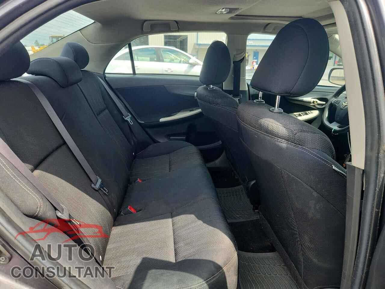 TOYOTA COROLLA 2013 - 2T1BU4EE3DC124624