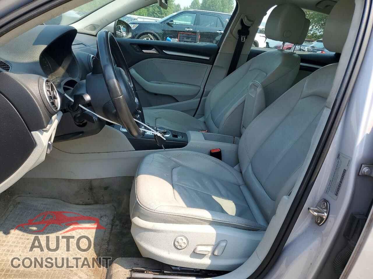 AUDI A3 2015 - WAUBFGFF4F1071519