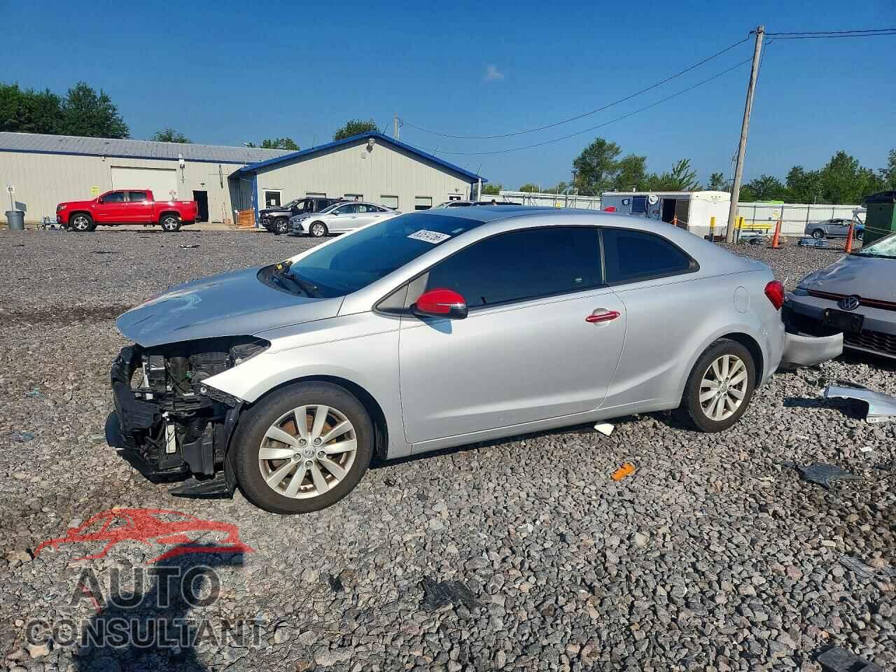 KIA FORTE 2016 - KNAFX6A85G5588355