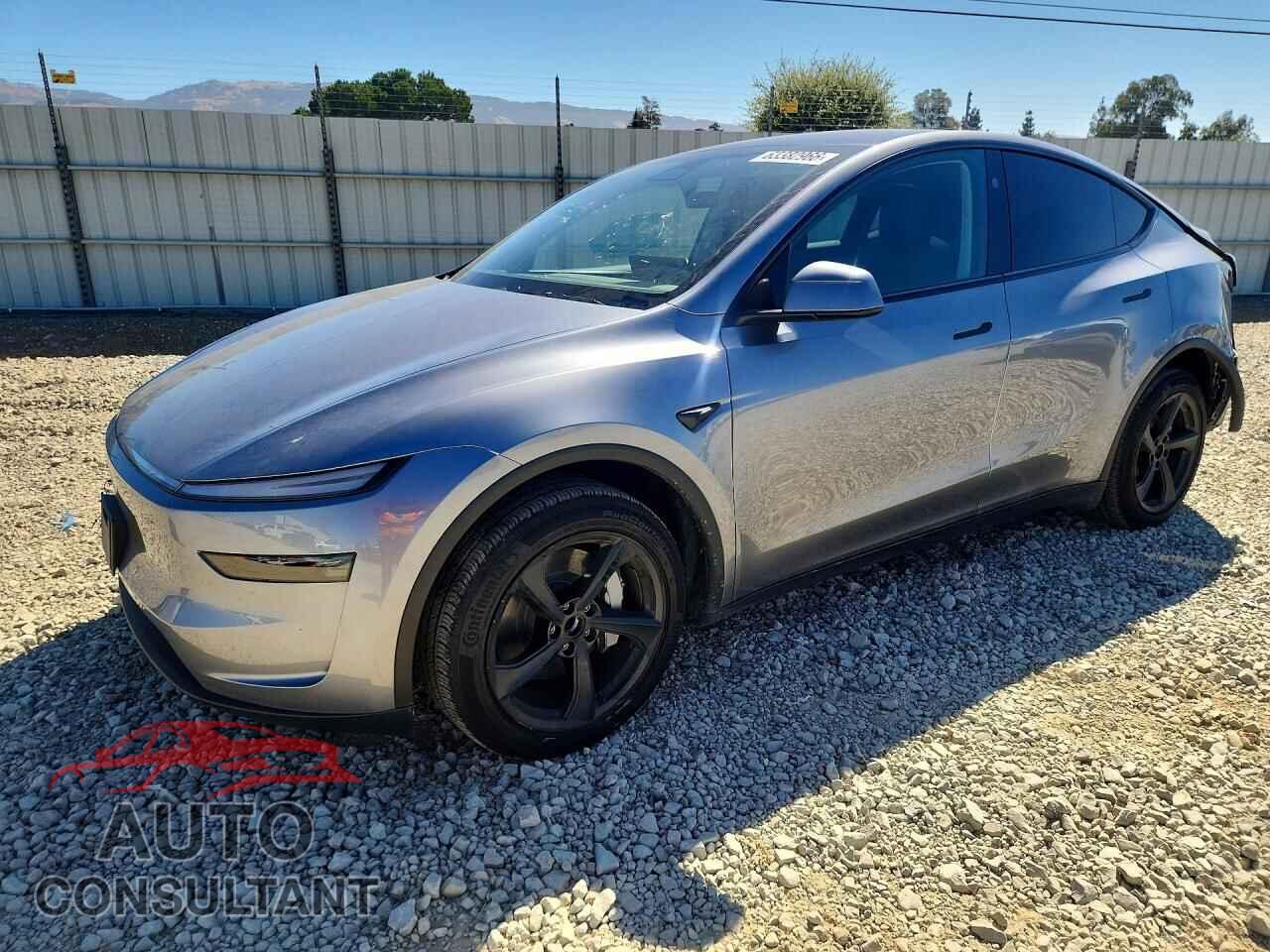 TESLA MODEL Y 2026 - 7SAYGDED2TF550780