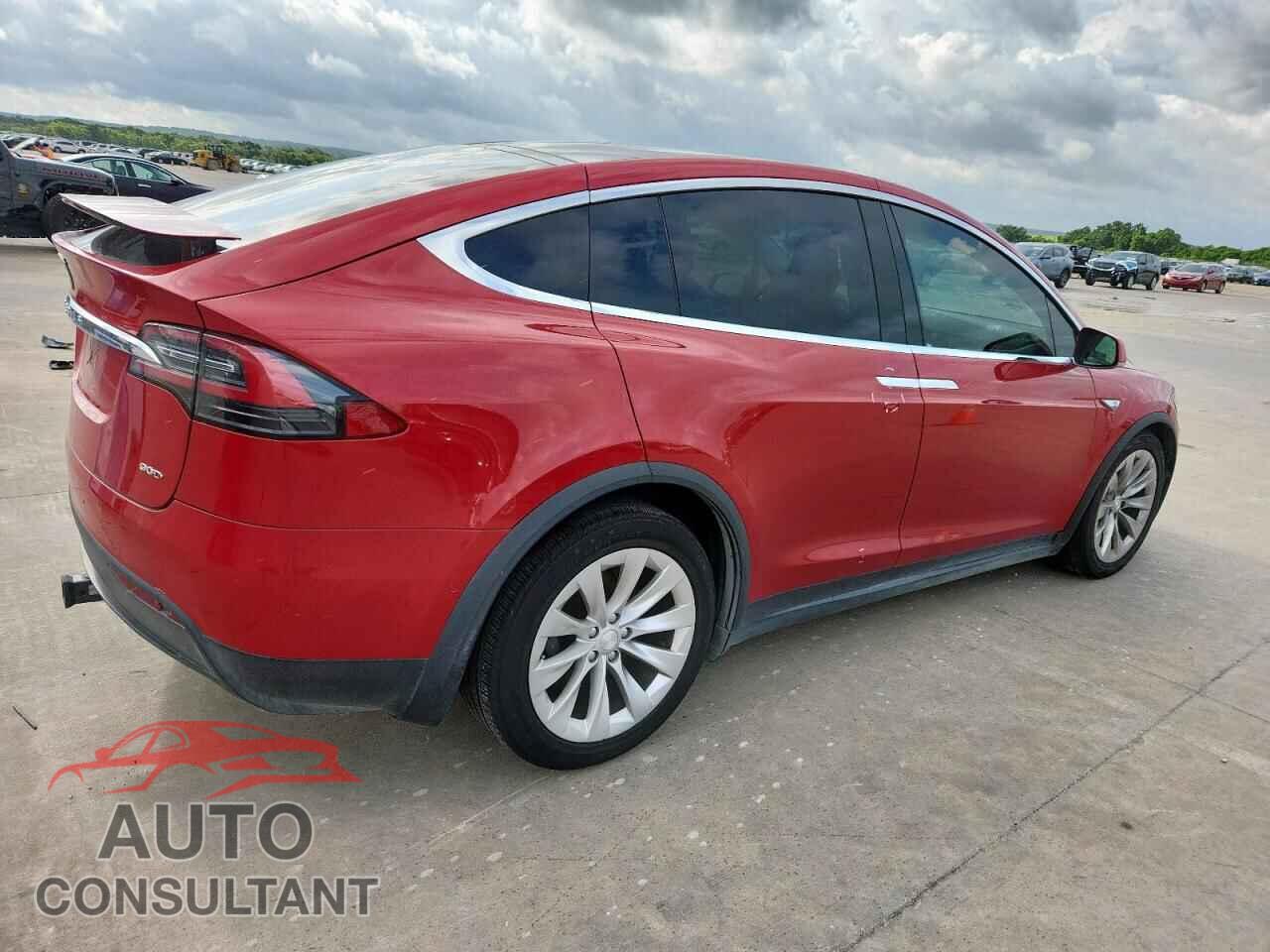 TESLA MODEL X 2016 - 5YJXCAE24GF005011