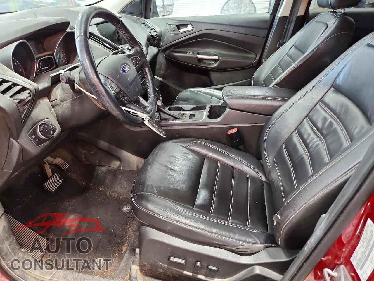 FORD ESCAPE 2017 - 1FMCU9J96HUD56536