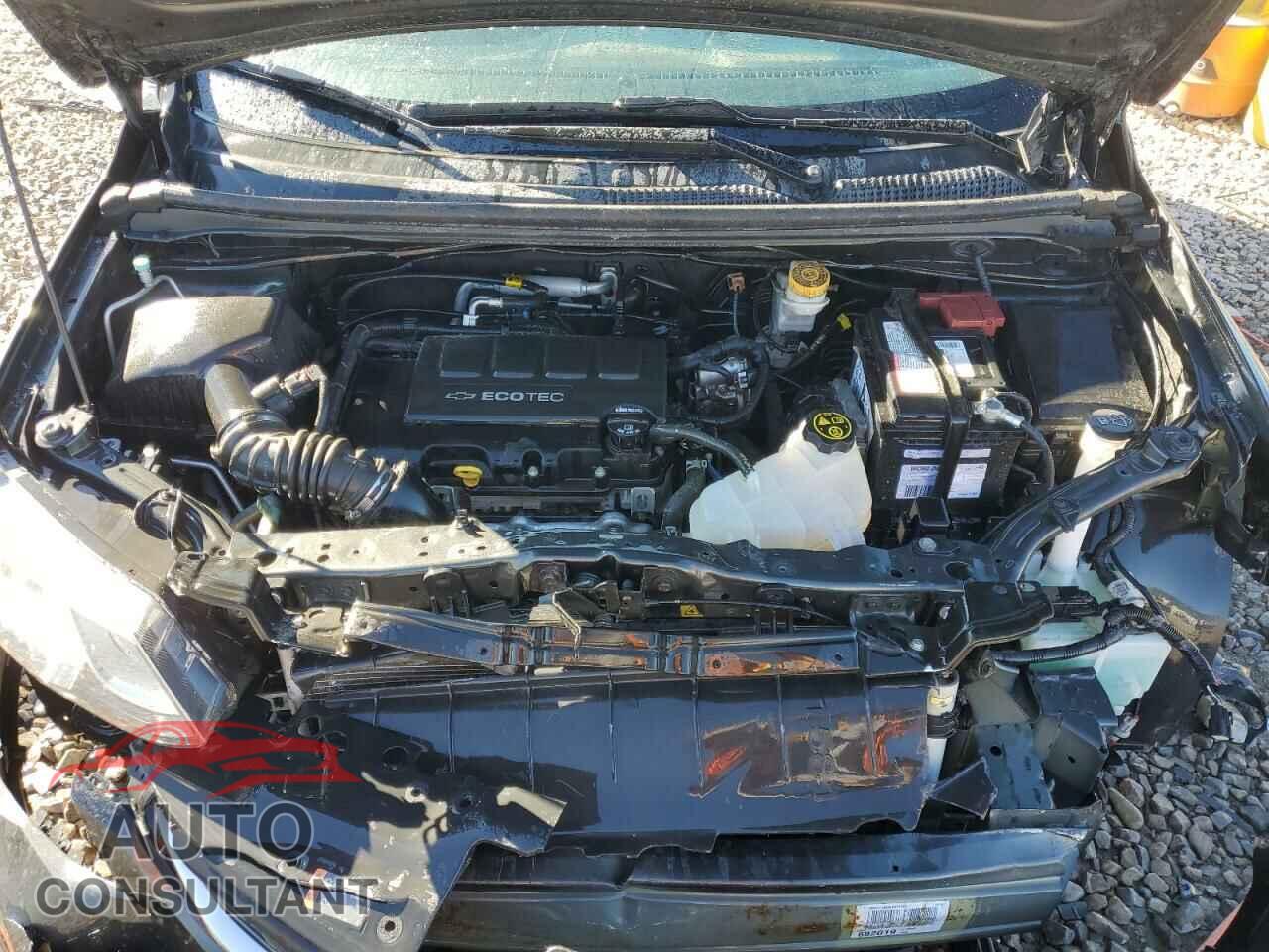 CHEVROLET SONIC 2017 - 1G1JF5SBXH4135613