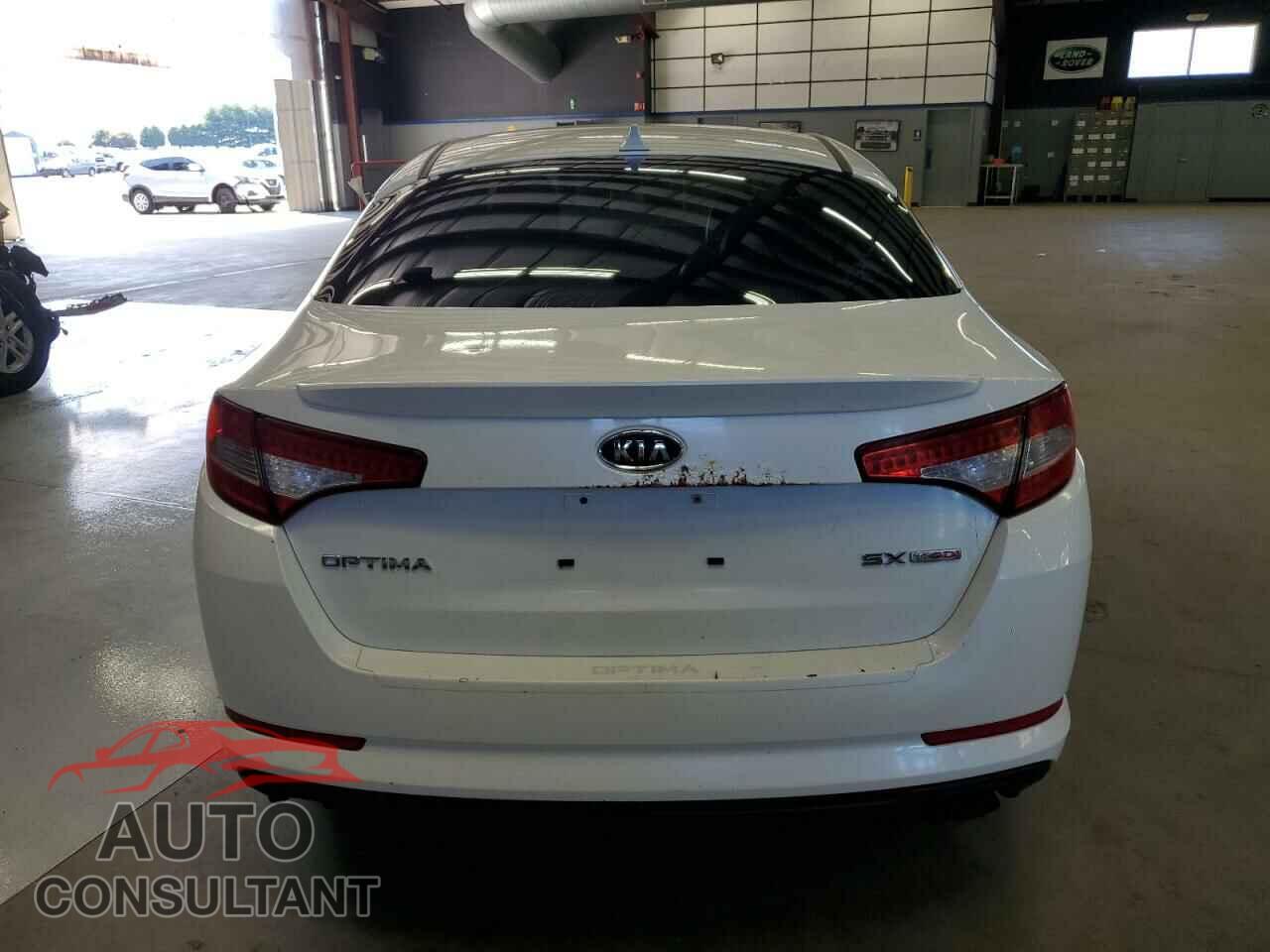 KIA OPTIMA 2011 - KNAGR4A62B5117189