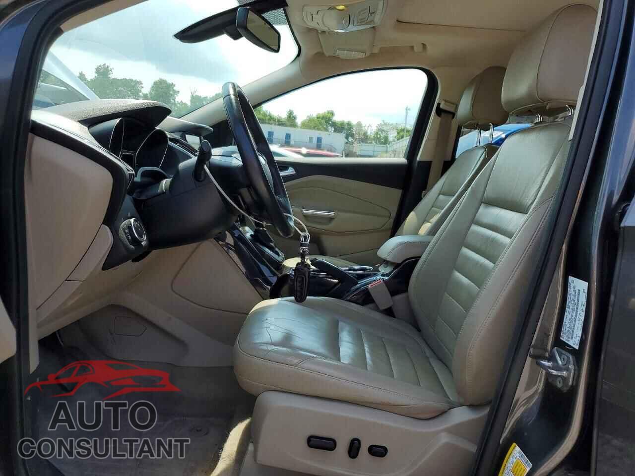 FORD ESCAPE 2016 - 1FMCU9J99GUA90363