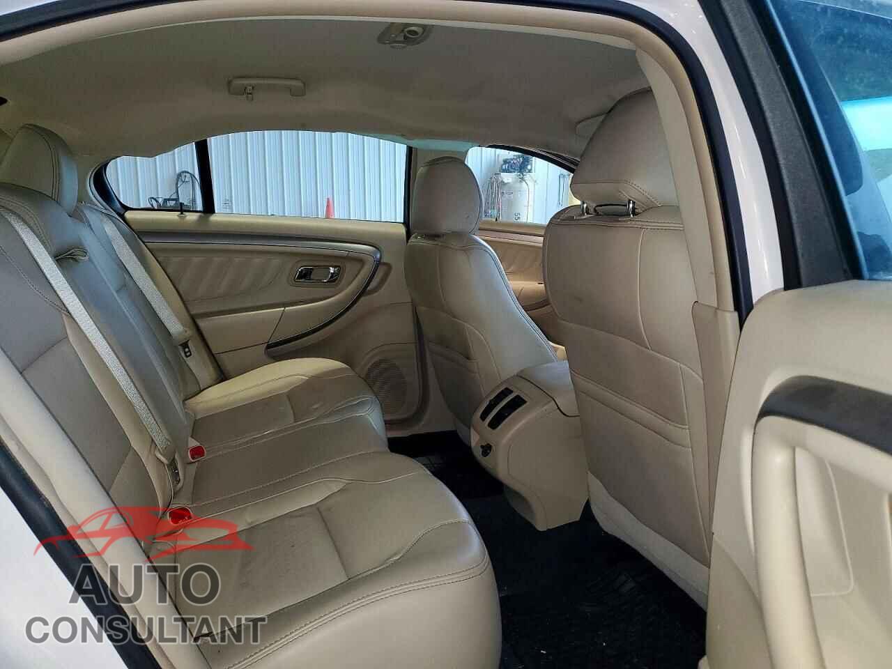 FORD TAURUS 2013 - 1FAHP2E80DG142358