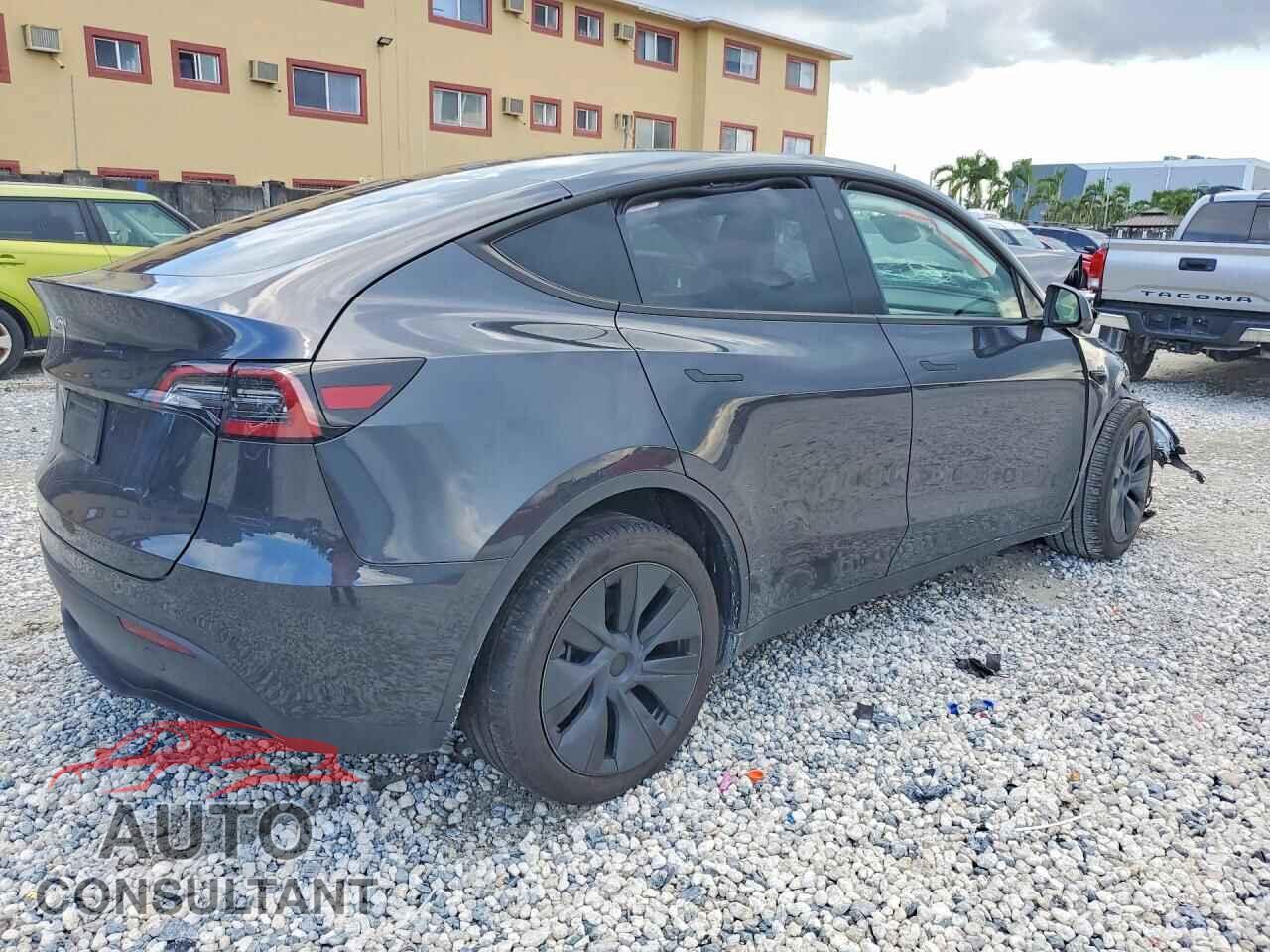 TESLA MODEL Y 2025 - 7SAYGDED8SF231737