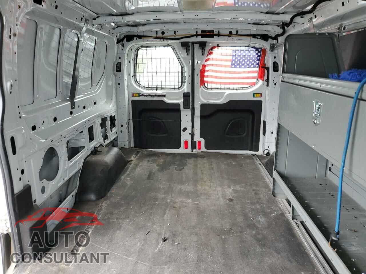 FORD TRANSIT 2019 - 1FTYR2ZM9KKB10904
