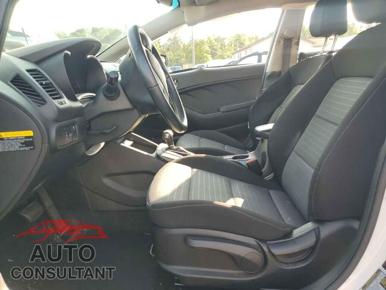 KIA FORTE 2016 - KNAFX4A86G5491069
