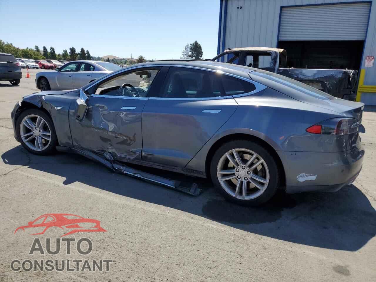 TESLA MODEL S 2012 - 5YJSA1DN2CFP01548