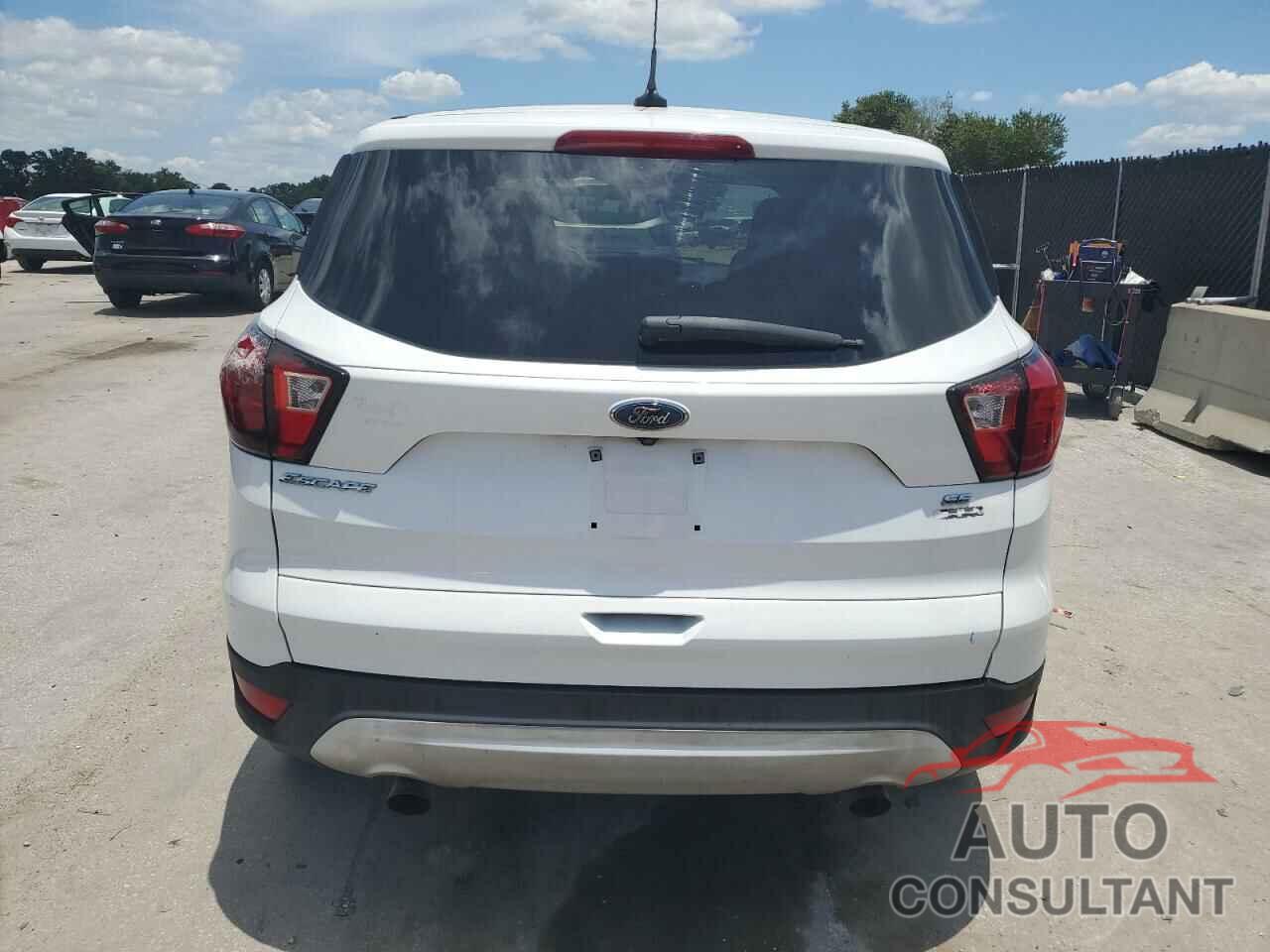 FORD ESCAPE 2019 - 1FMCU0GDXKUB95039