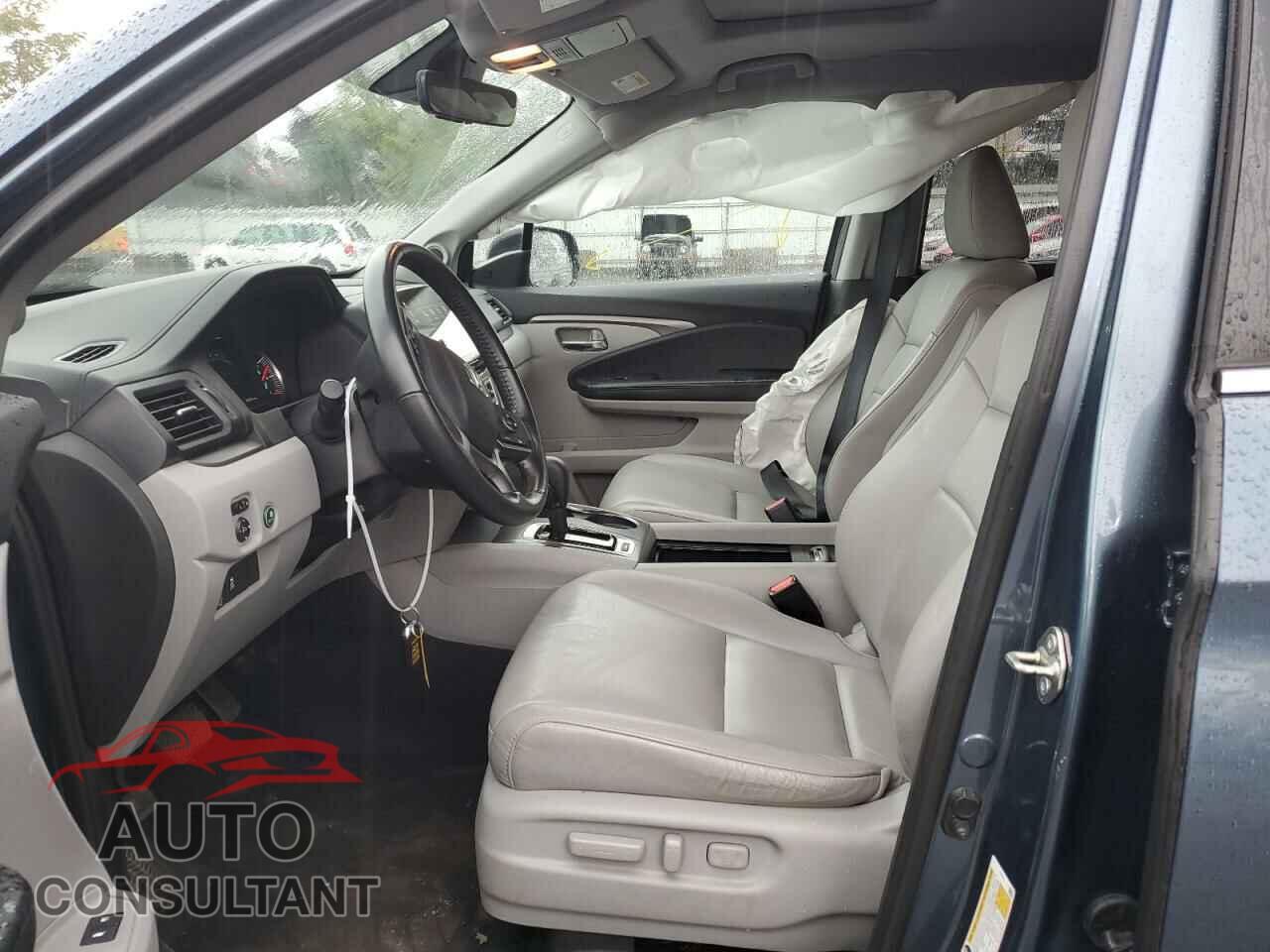HONDA PILOT 2020 - 5FNYF6H54LB037577