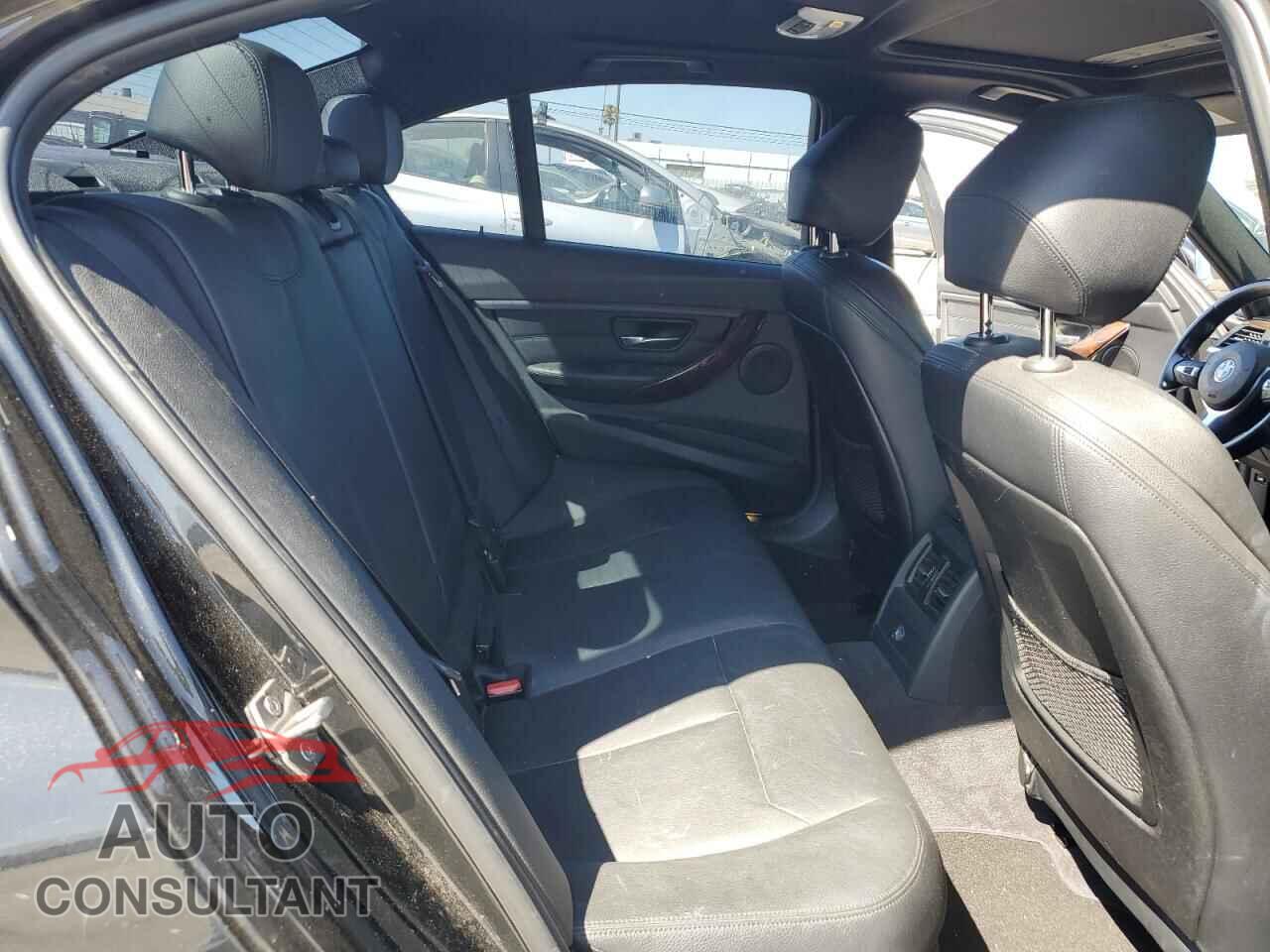 BMW 3 SERIES 2013 - WBA3C1C52DF435345