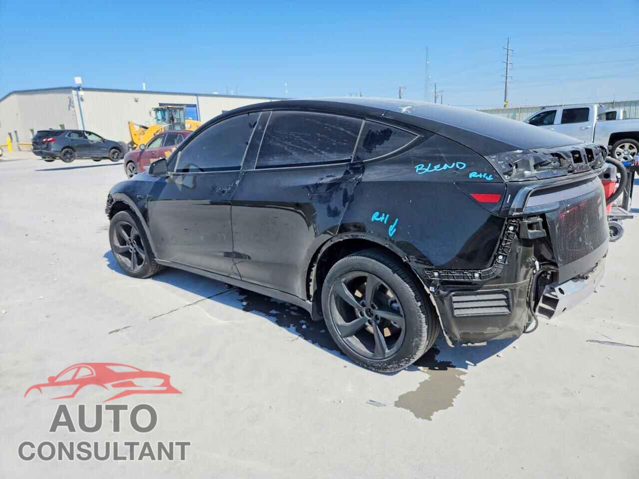TESLA MODEL Y 2026 - 7SAYGDED3TA446036