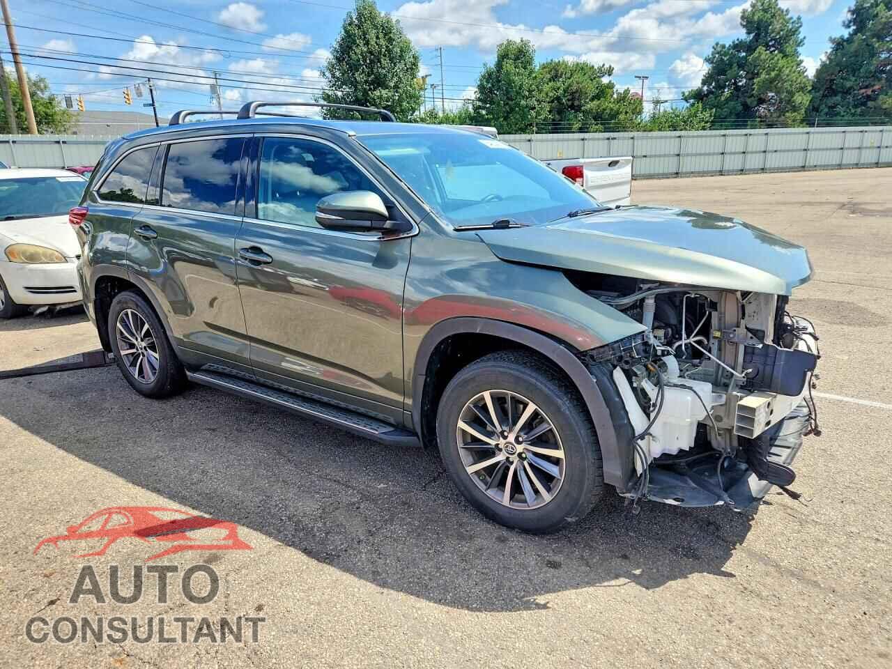TOYOTA HIGHLANDER 2018 - 5TDJZRFH4JS857982