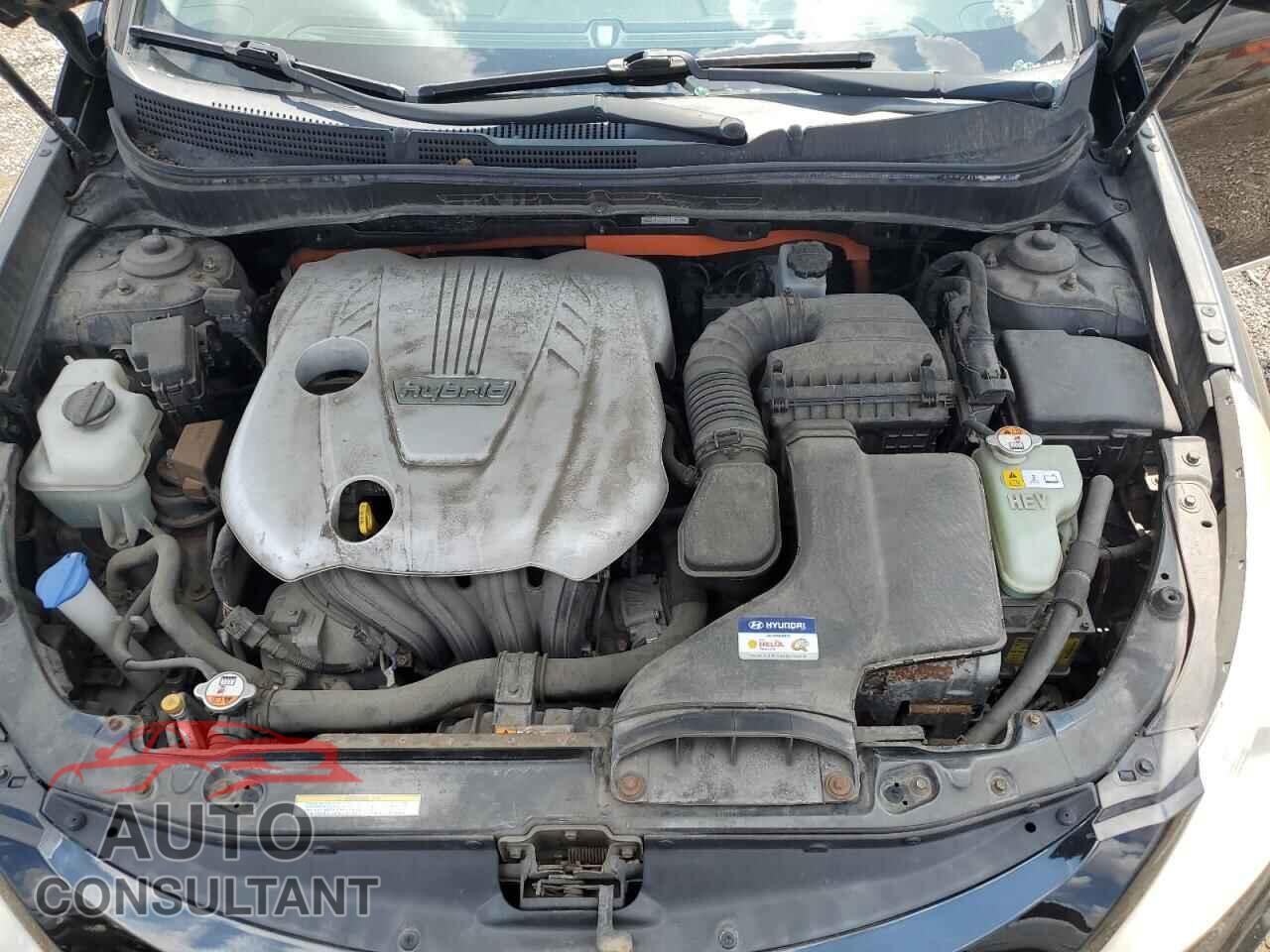 HYUNDAI SONATA 2012 - KMHEC4A40CA029448