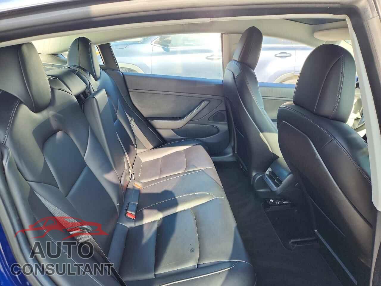 TESLA MODEL 3 2018 - 5YJ3E1EA3JF019411