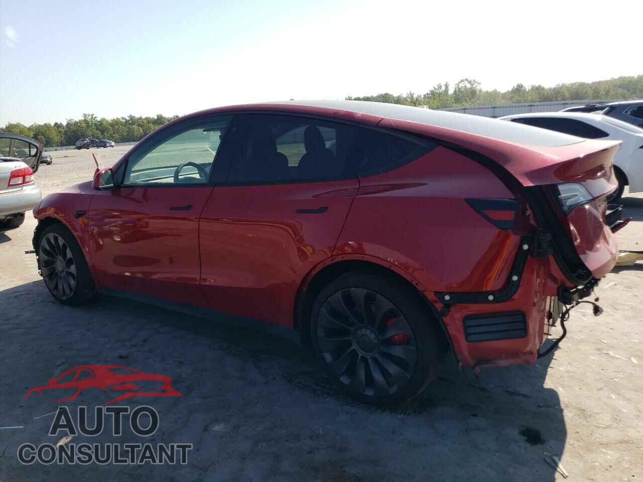 TESLA MODEL Y 2021 - 5YJYGDEF4MF230571