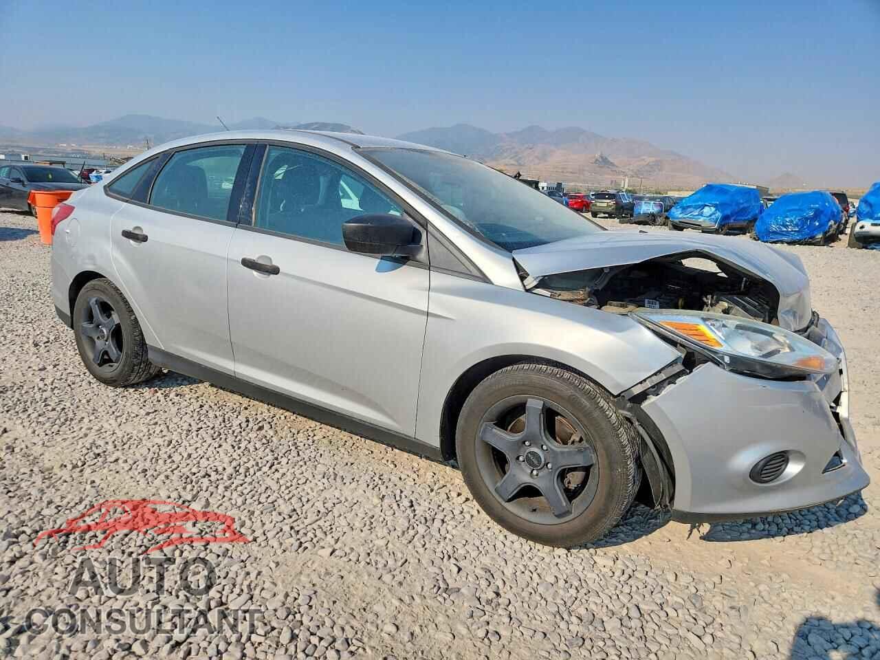 FORD FOCUS 2014 - 1FADP3E26EL390798