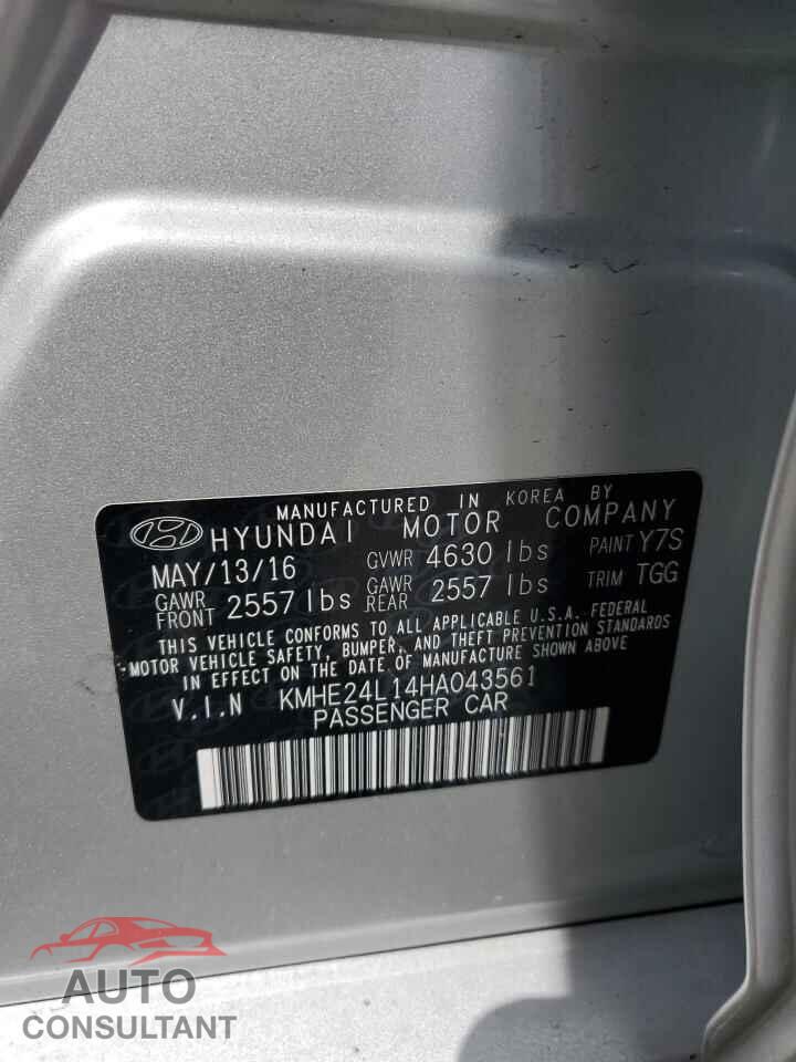 HYUNDAI SONATA 2017 - KMHE24L14HA043561