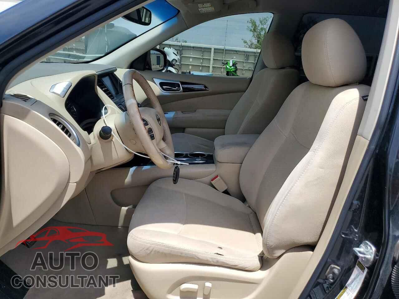 NISSAN PATHFINDER 2015 - 5N1AR2MN6FC677679