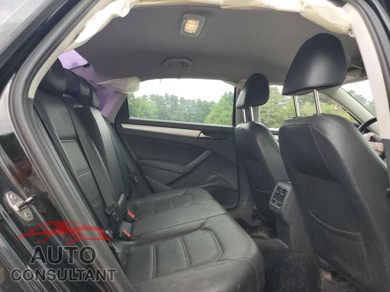 VOLKSWAGEN PASSAT 2013 - 1VWBP7A30DC140041