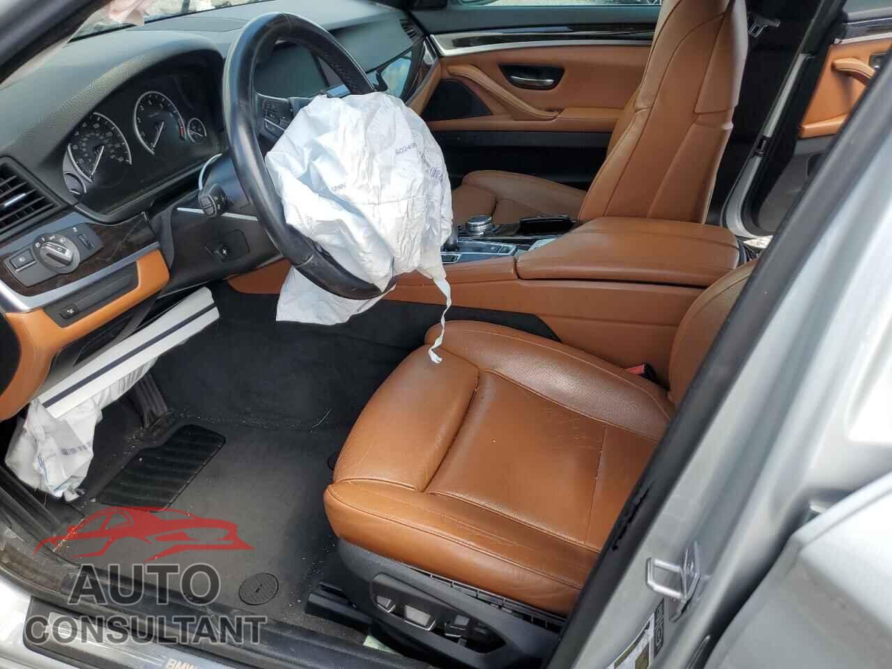 BMW 5 SERIES 2015 - WBA5B1C58FD922690