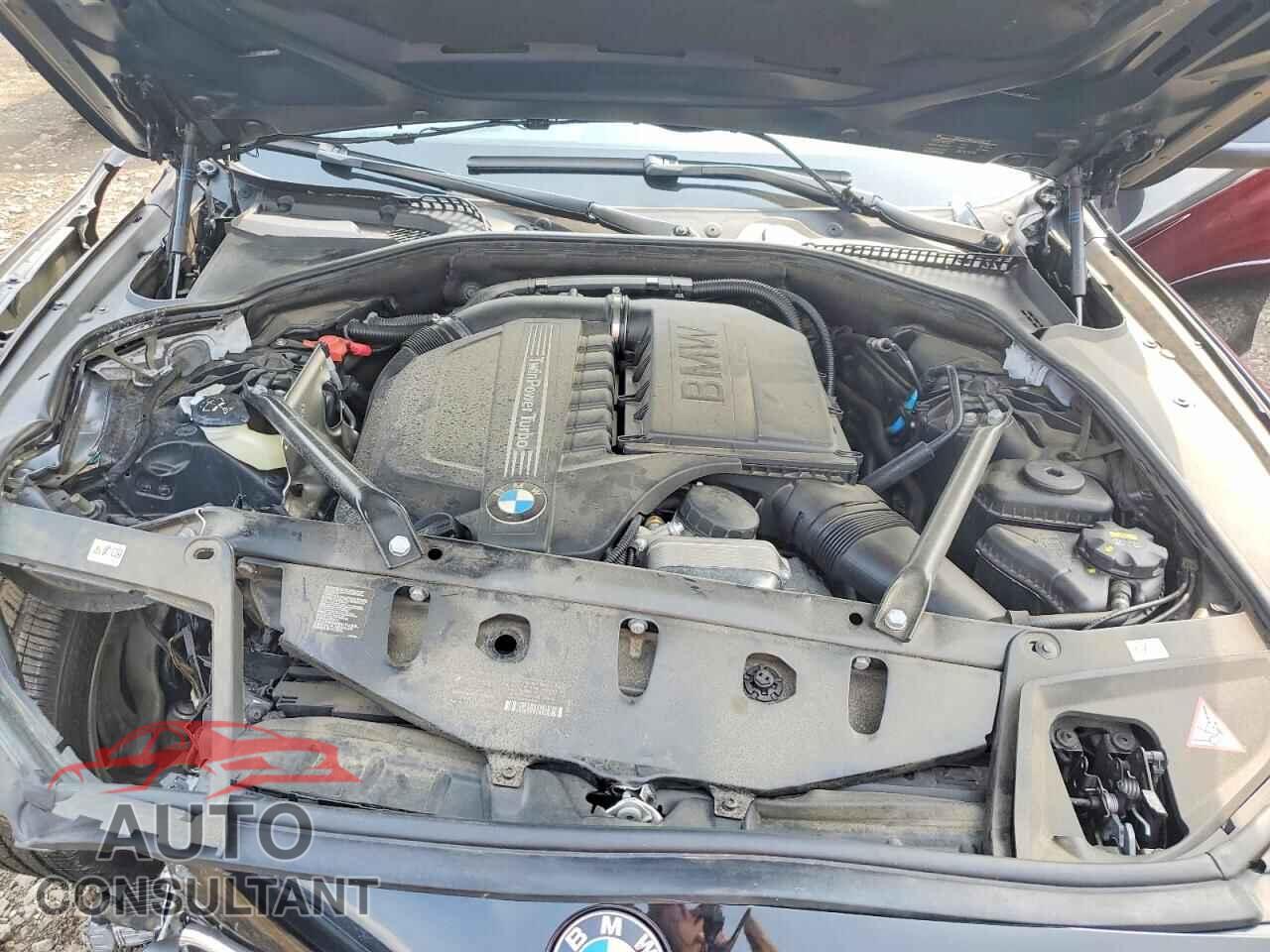 BMW 5 SERIES 2015 - WBA5B3C52FD545317