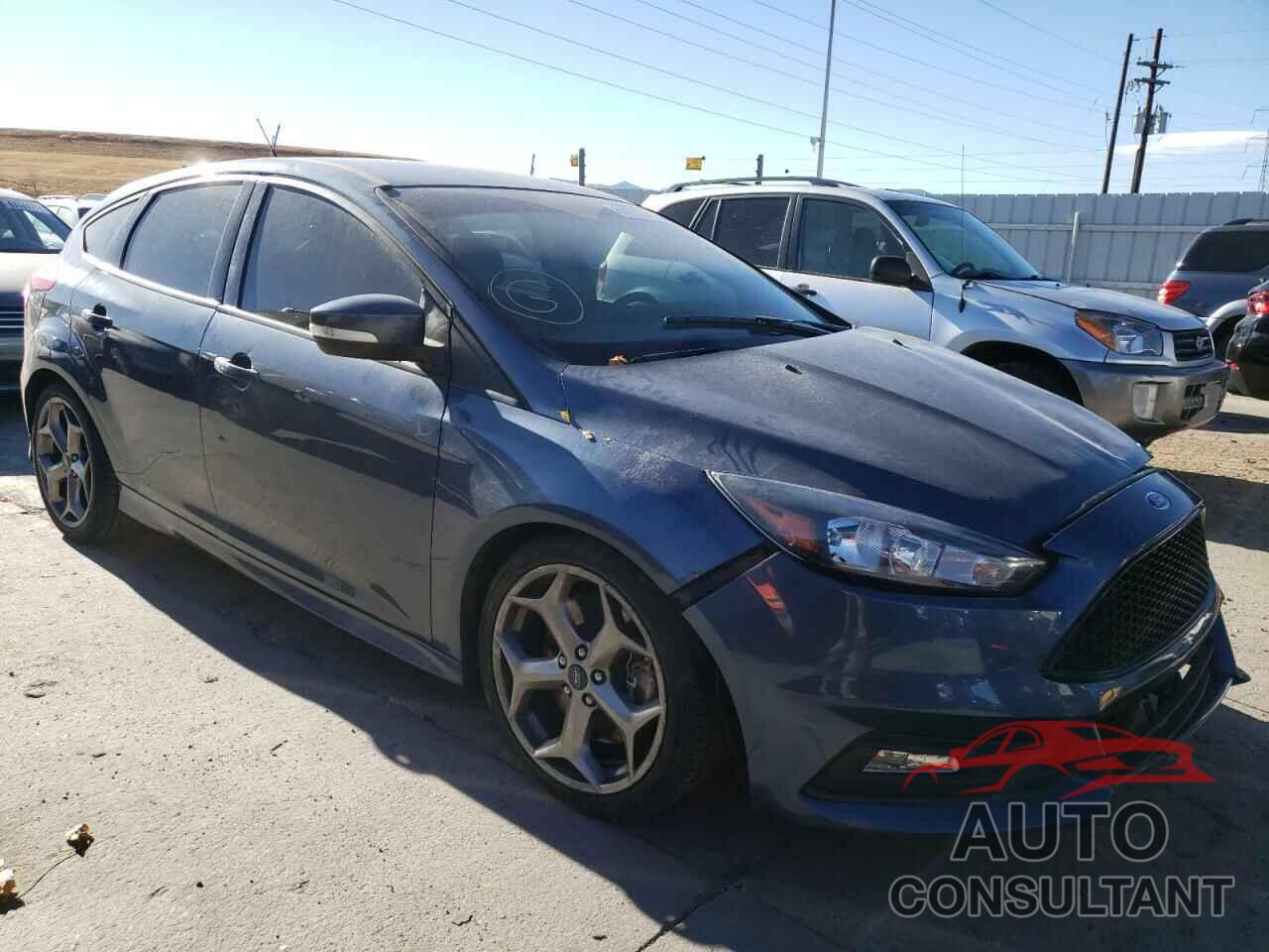 FORD FOCUS 2018 - 1FADP3L90JL233651