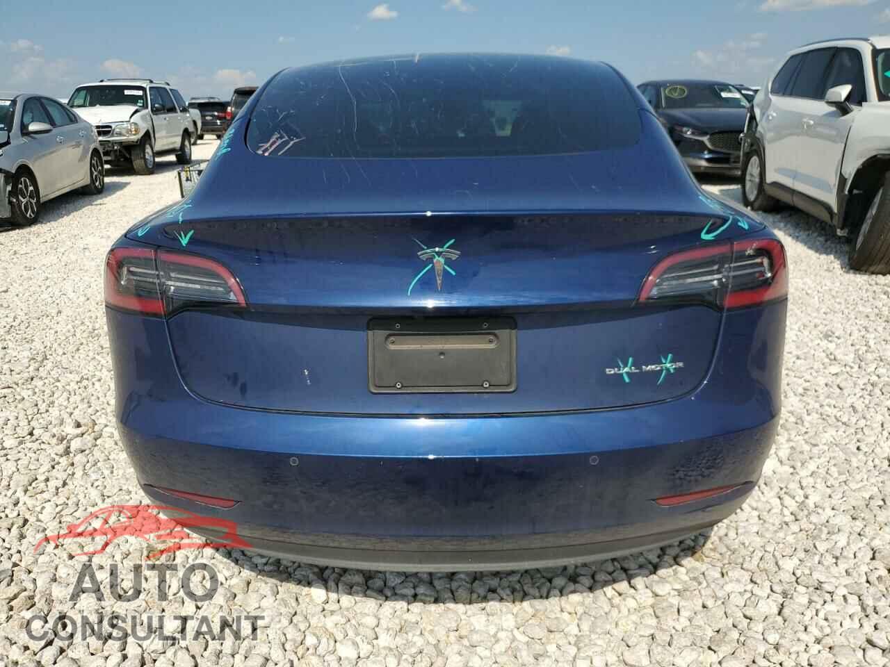 TESLA MODEL 3 2021 - 5YJ3E1EB1MF902971