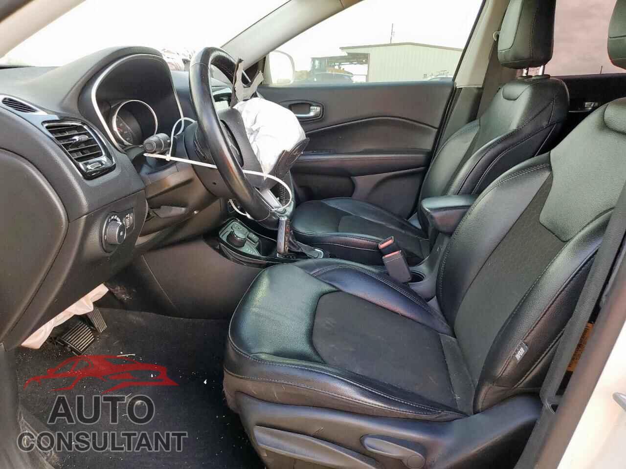 JEEP COMPASS 2020 - 3C4NJDBB8LT156982