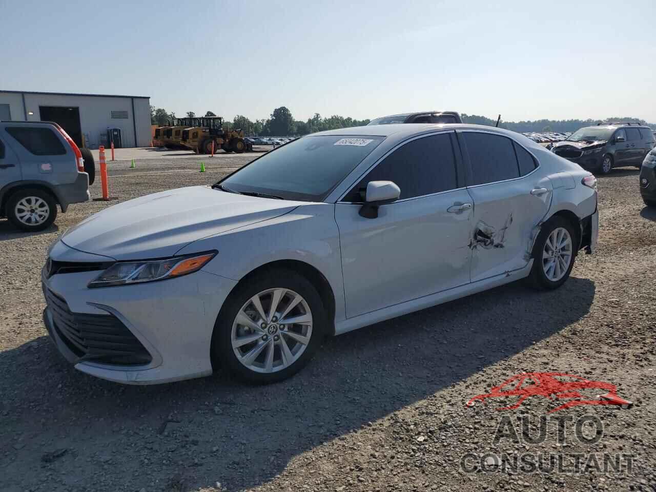 TOYOTA CAMRY 2024 - 4T1C11AK1RU205618
