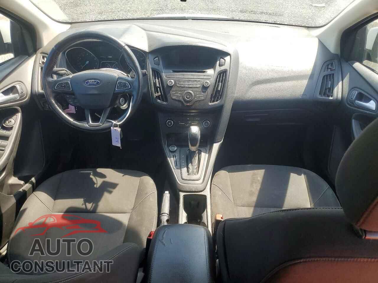 FORD FOCUS 2015 - 1FADP3K25FL314558