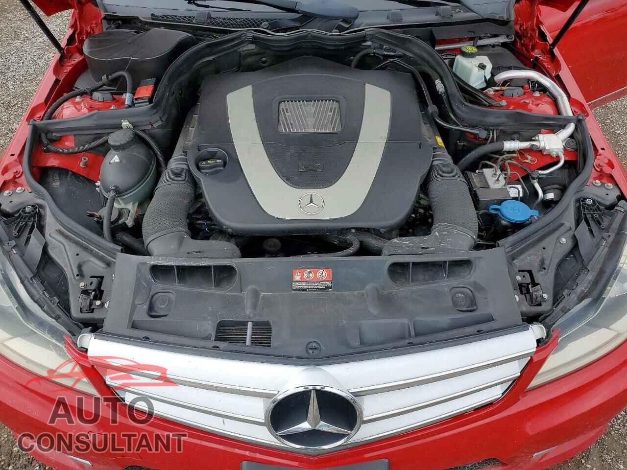 MERCEDES-BENZ C-CLASS 2012 - WDDGF8FB7CA689754