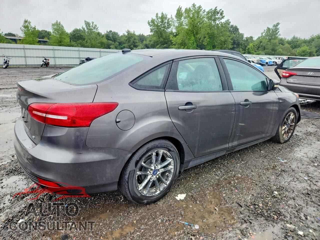 FORD FOCUS 2015 - 1FADP3F26FL243168