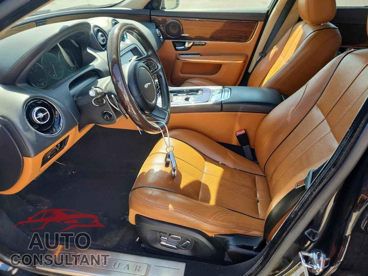 JAGUAR XJ 2012 - SAJWA2GEXCMV32181