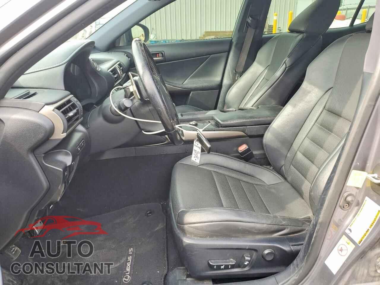 LEXUS IS 2017 - JTHBA1D29H5058029