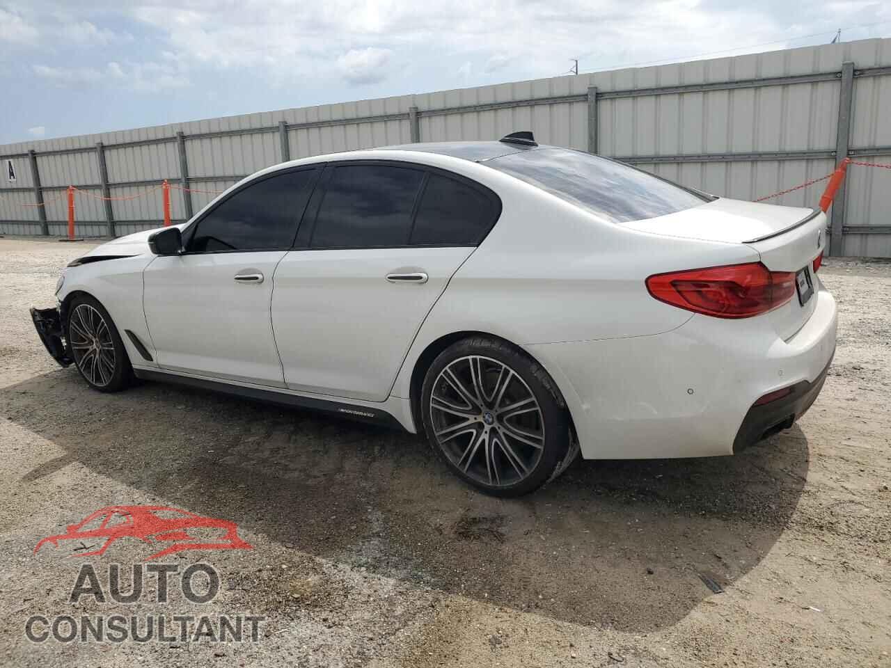 BMW M5 2018 - WBAJB9C56JB035865