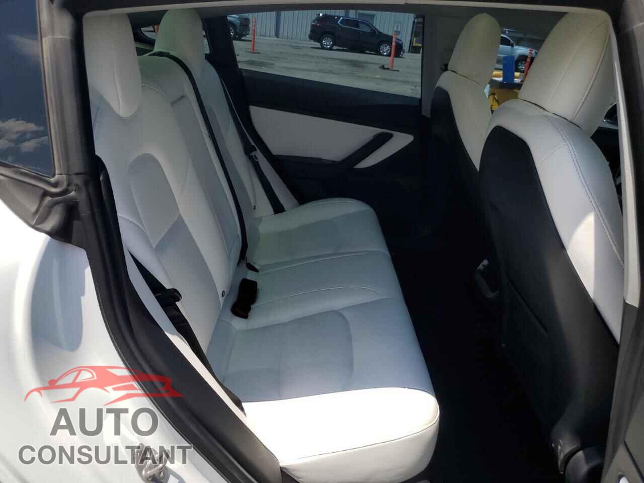 TESLA MODEL 3 2019 - 5YJ3E1EB0KF192278