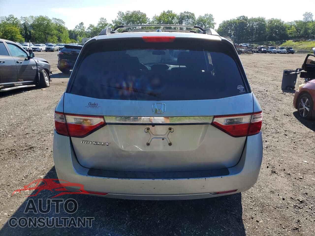HONDA ODYSSEY 2013 - 5FNRL5H65DB046712