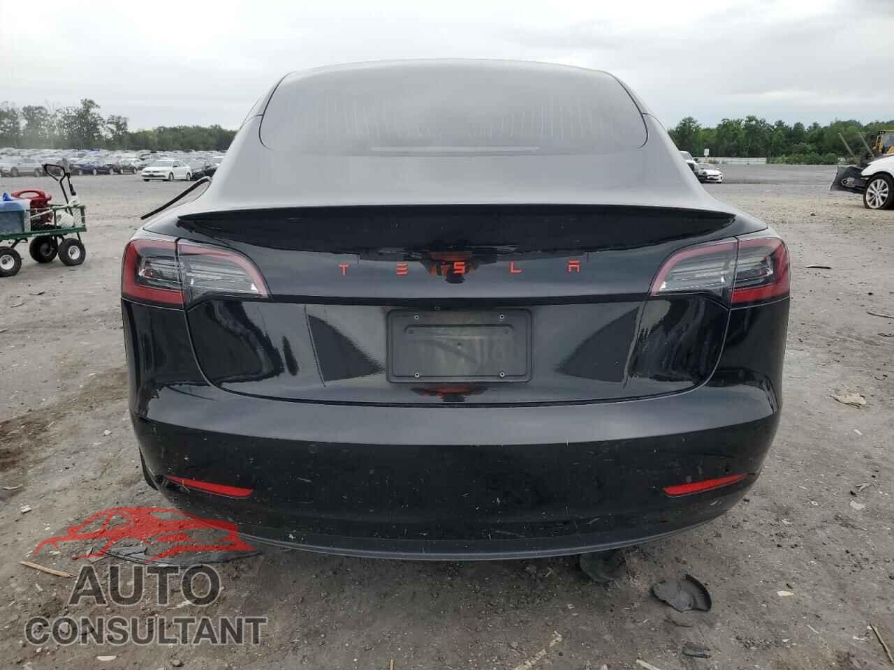 TESLA MODEL 3 2019 - 5YJ3E1EA5KF398431