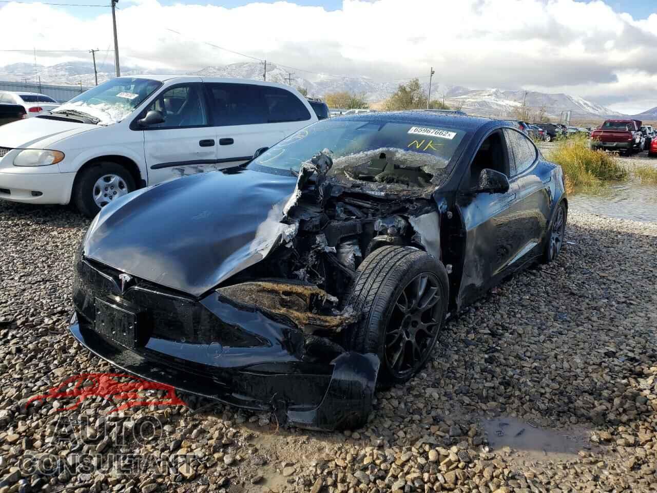 TESLA MODEL S 2021 - 5YJSA1E58MF443570