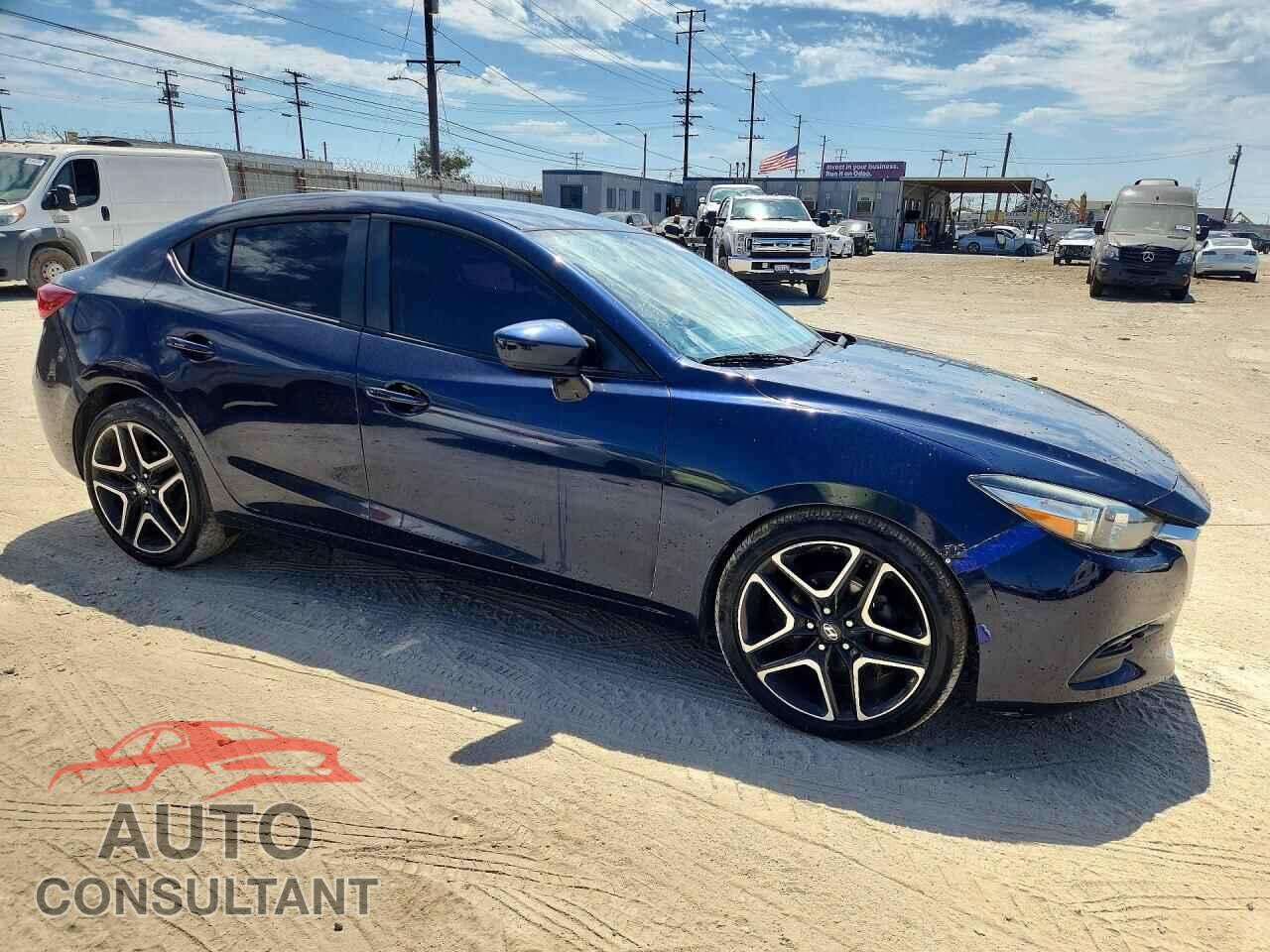MAZDA 3 2018 - 3MZBN1U79JM228534