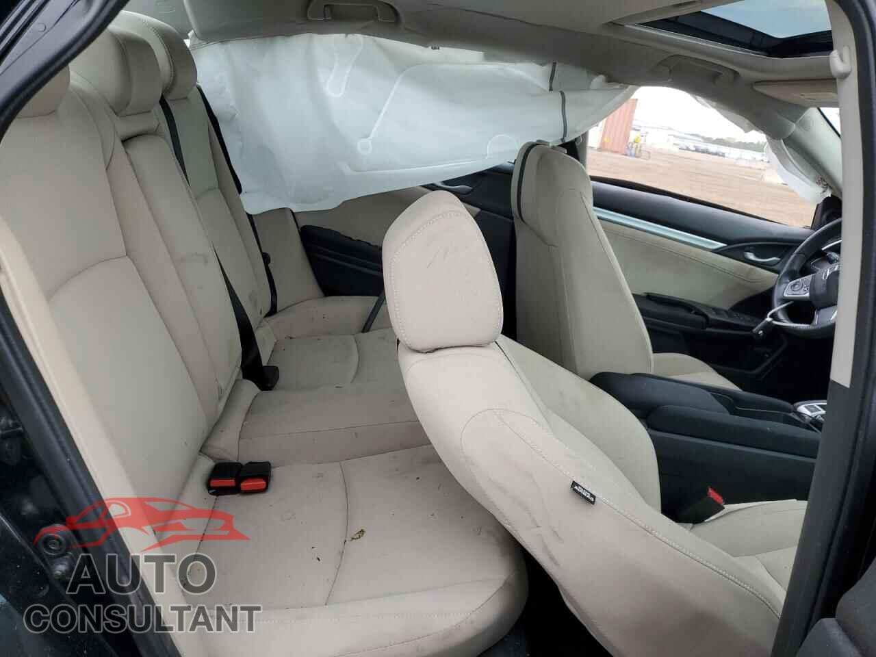 HONDA CIVIC 2018 - 19XFC2F73JE031009