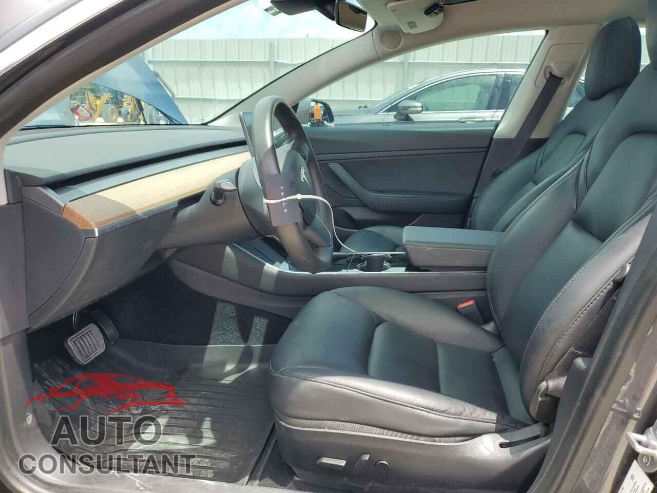 TESLA MODEL 3 2020 - 5YJ3E1EB2LF803008