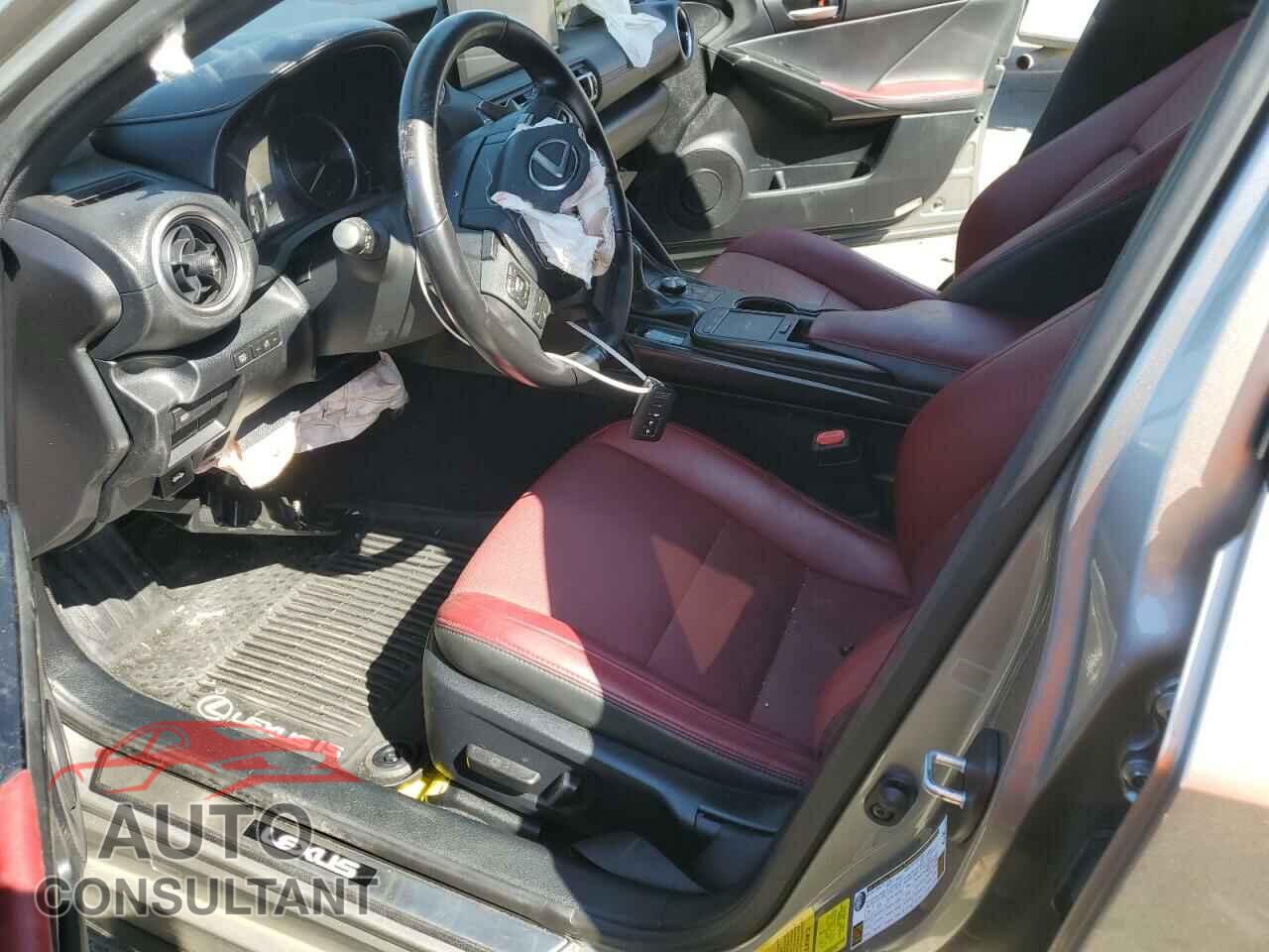 LEXUS IS 2021 - JTHCA1D24M5114330