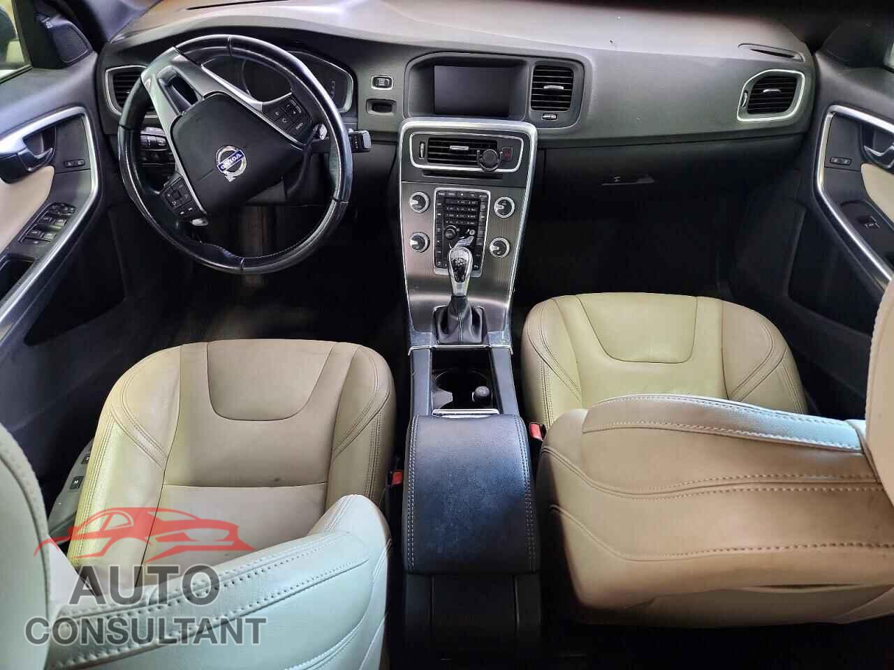 VOLVO S60 2015 - YV140MFK9F2359596