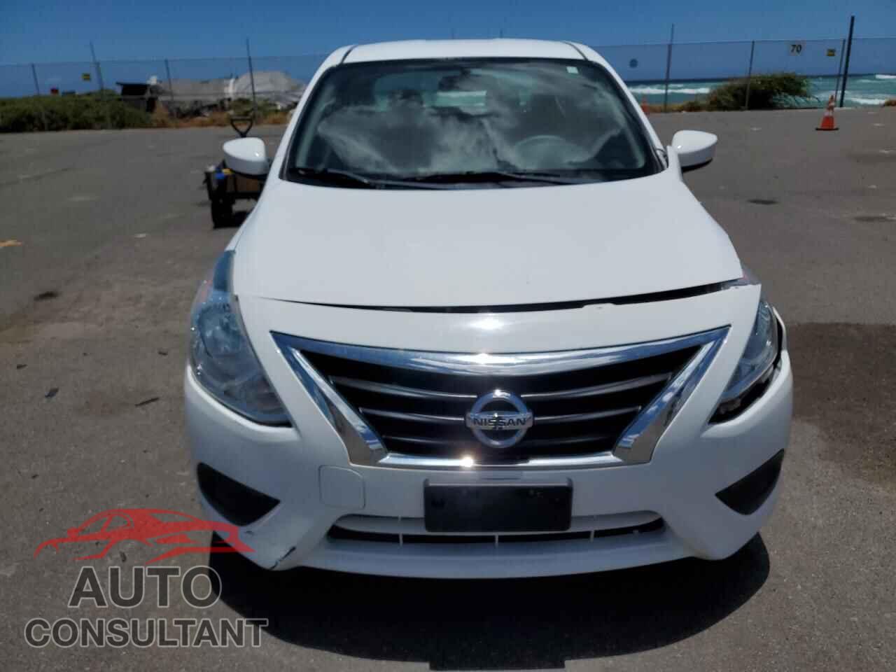 NISSAN VERSA 2019 - 3N1CN7AP3KL832556