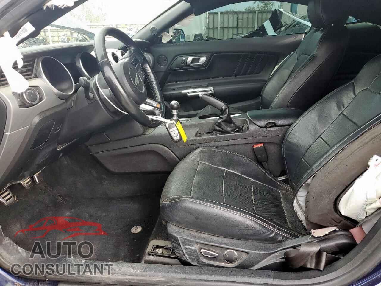 FORD MUSTANG 2019 - 1FA6P8CF2K5175589